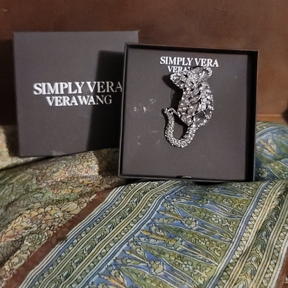 SIMPLY VERA  VERAWANG Mouse Broach Pin - NWT